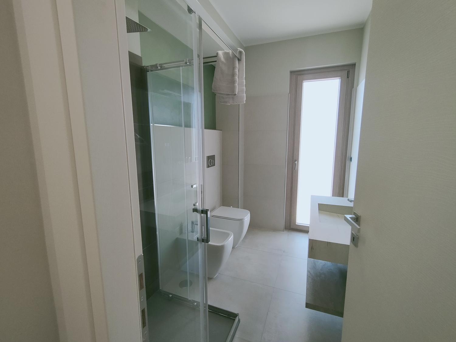 Bathroom 2, Profumo di mare, Cosenza
