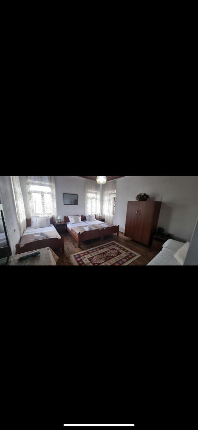 3, Lukas, Gjirokastrës