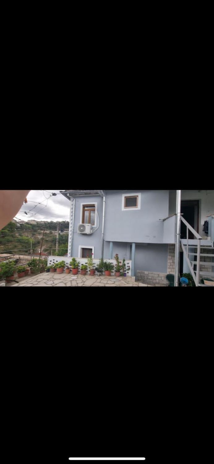 2, Lukas, Gjirokastrës