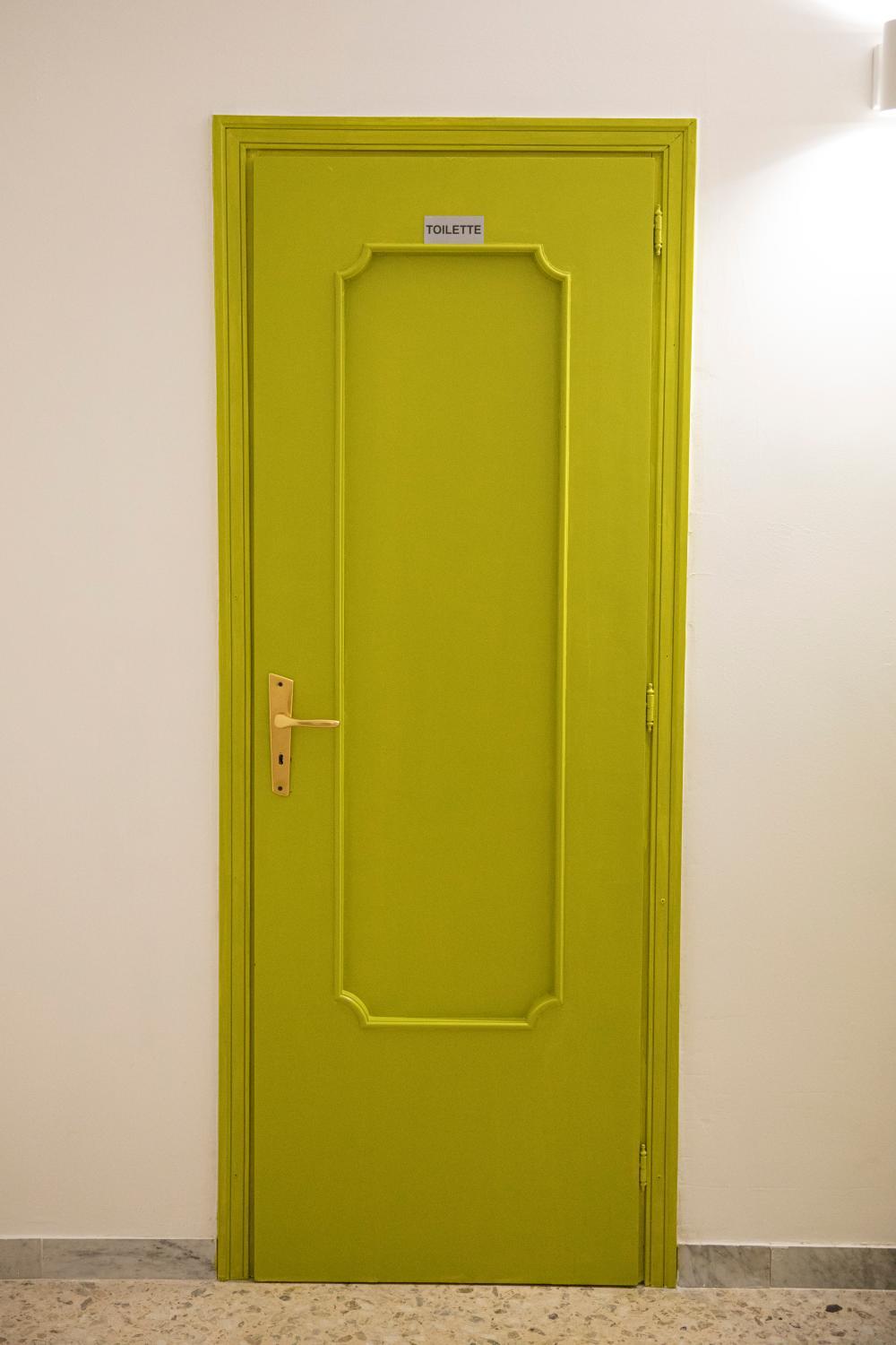 Bathroom 3, Green rooms, Bari