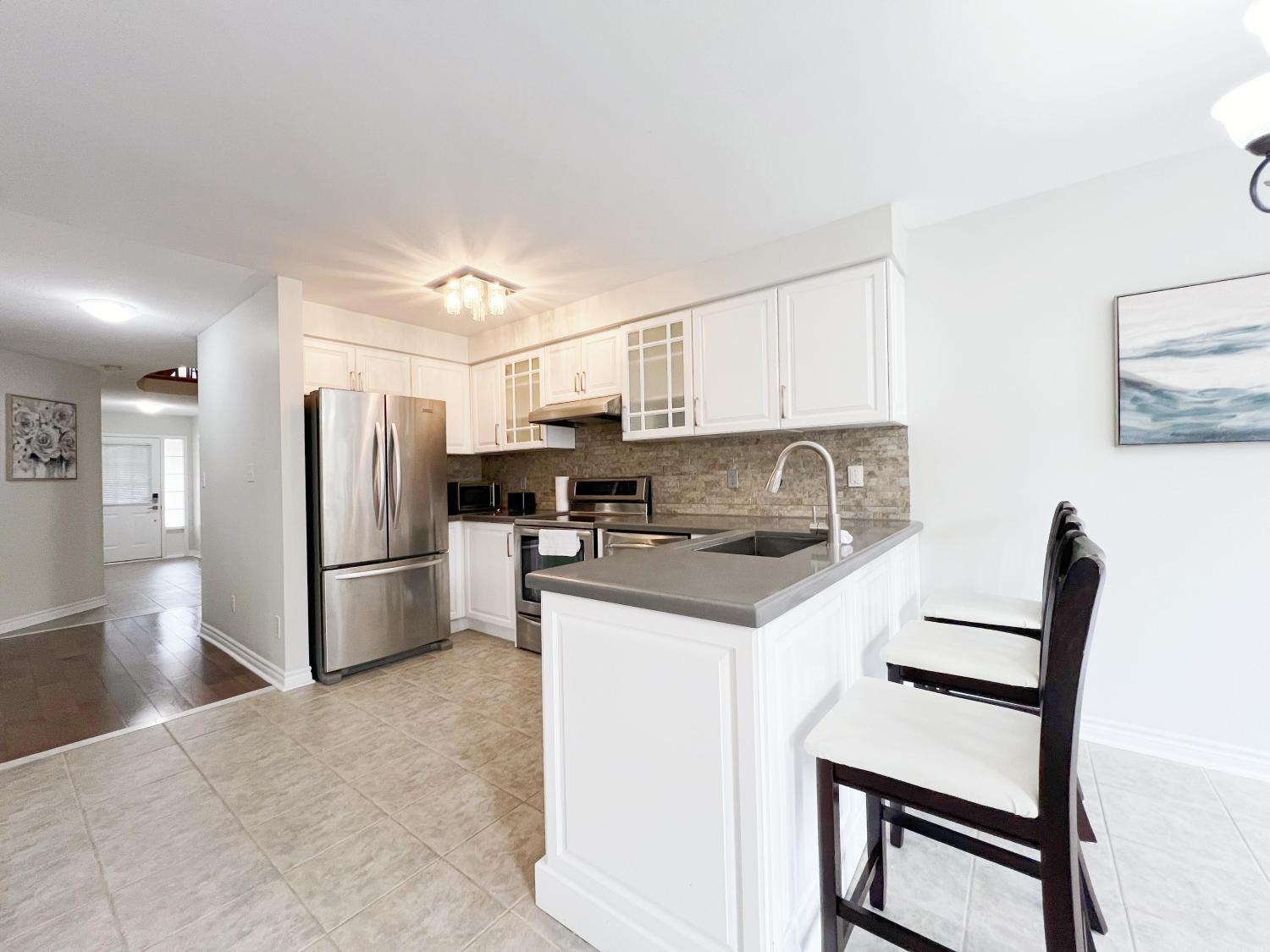 5, Vihome-136-Charming and Tranquil Home Near HWY400 & Wonderland, York
