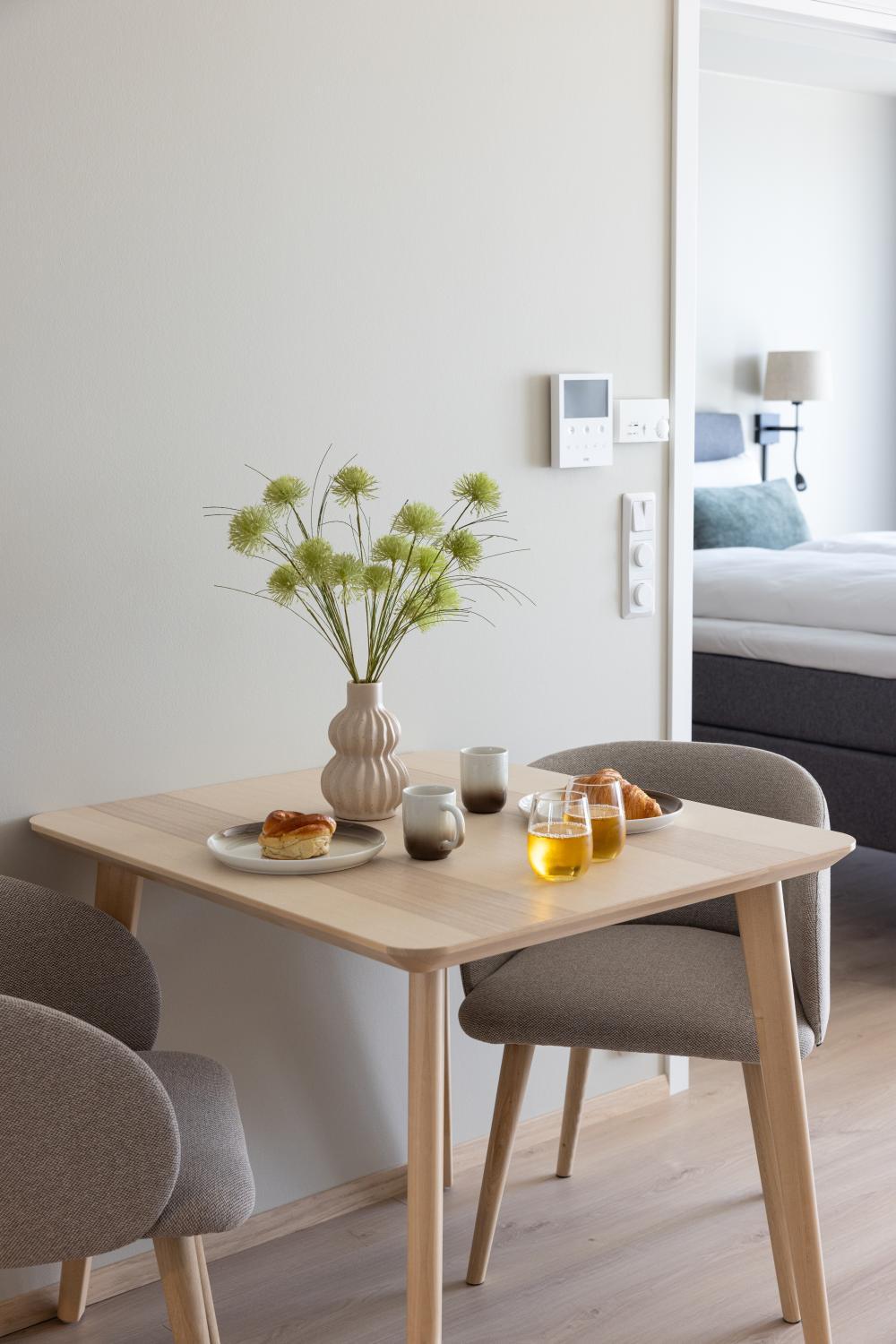 Others 5, Stay North Paradis, Stavanger