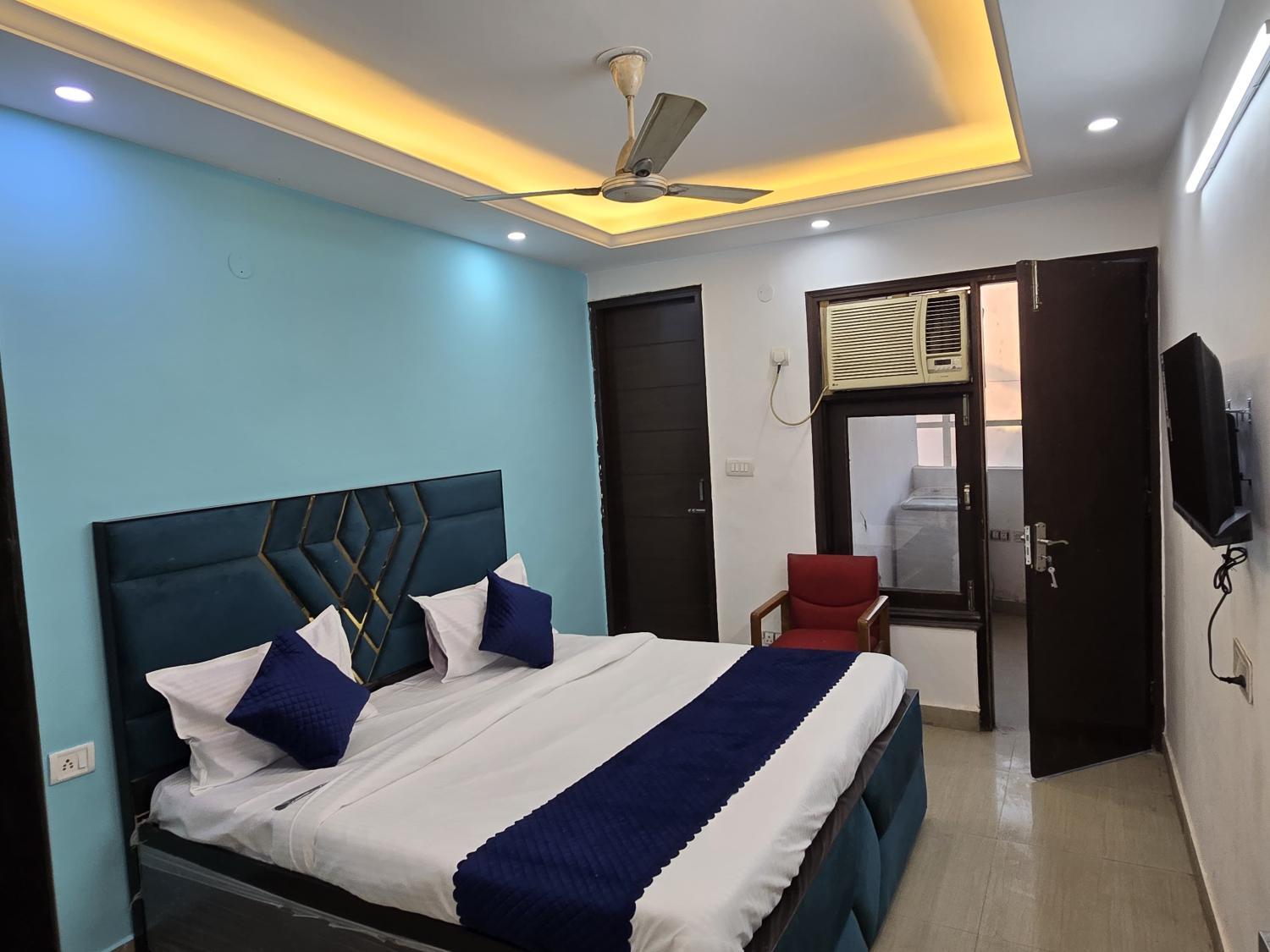 3, Hotel KD-6, West