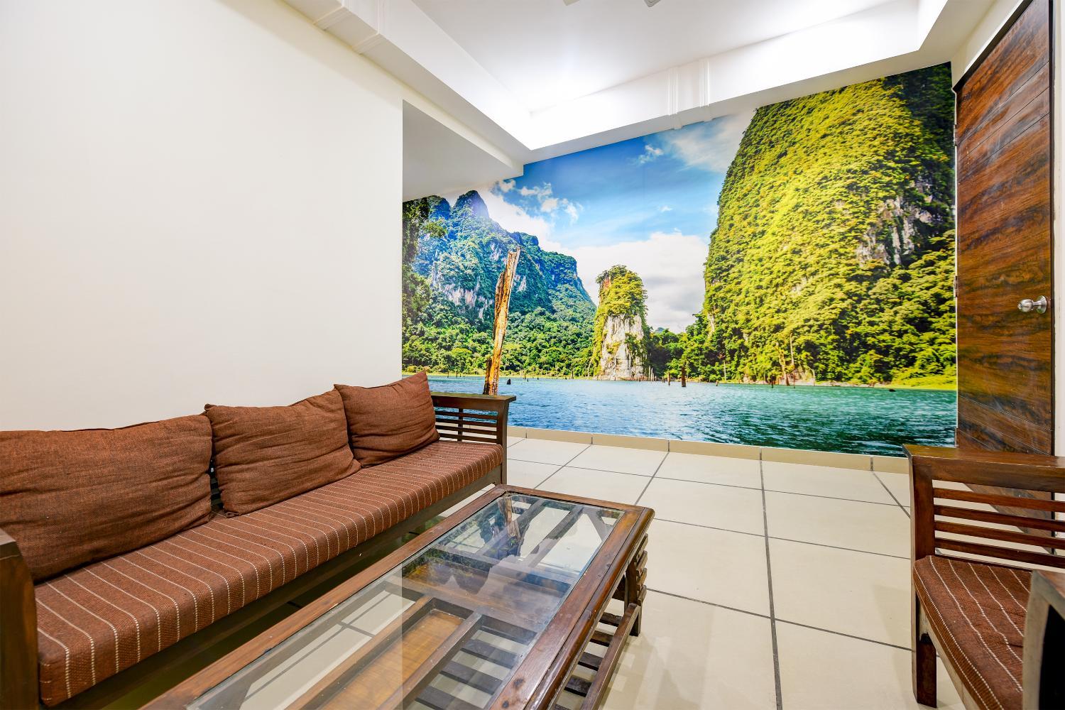 Food and beverages, Hotel Ocean Suite By IGI Airport, West