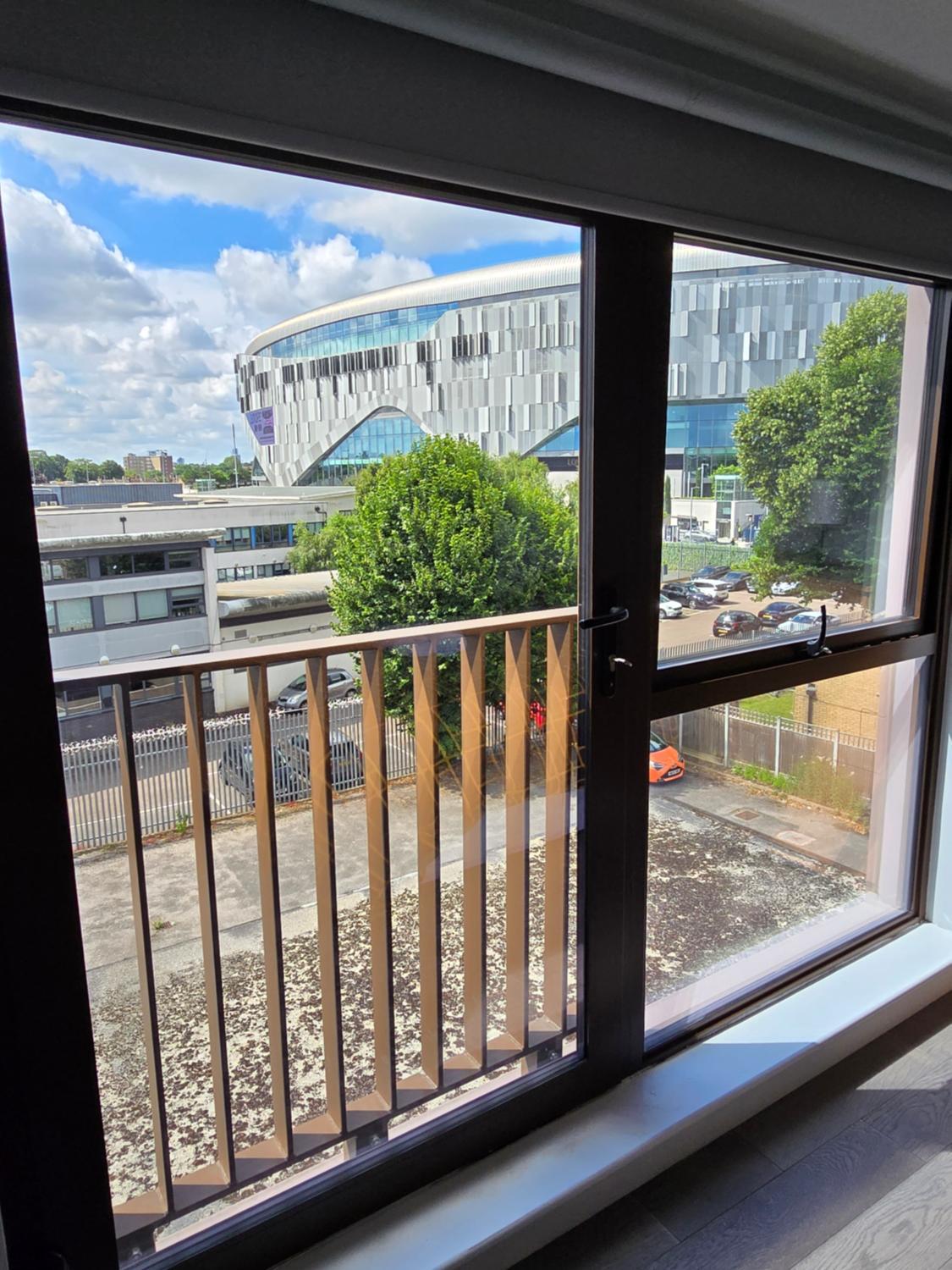 2, Tottenham hotspur stadium room, London