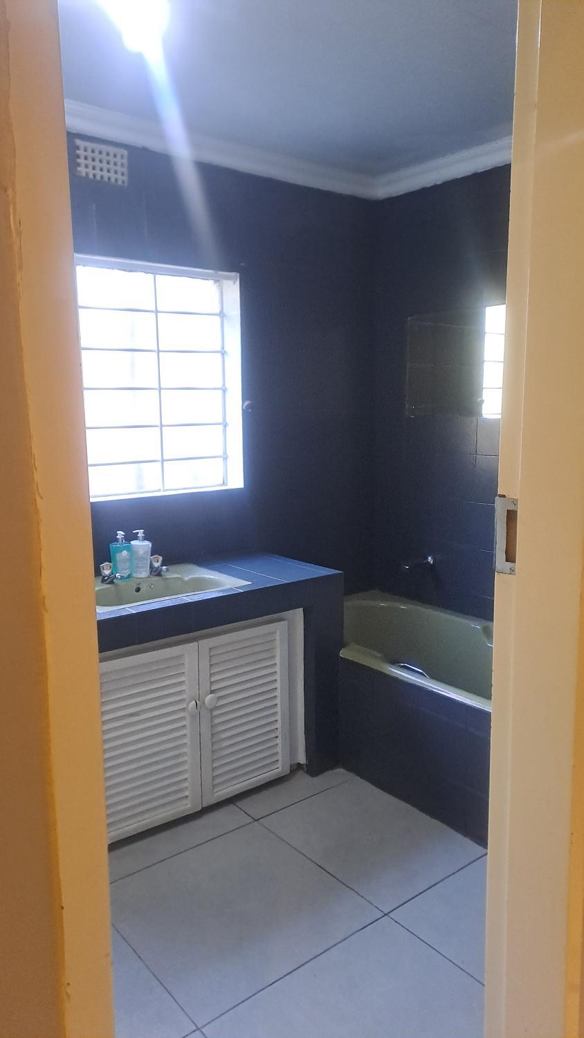 Bathroom 5, Omphile Retreat, City of Johannesburg