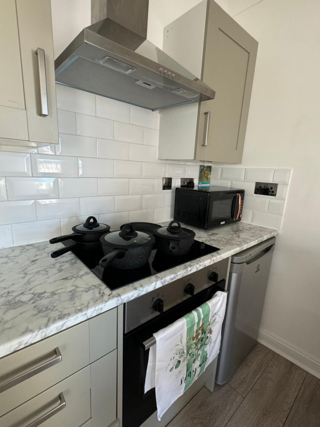 2, Purbeck Inn Entire Apartment in Bournemouth town centre, Poole