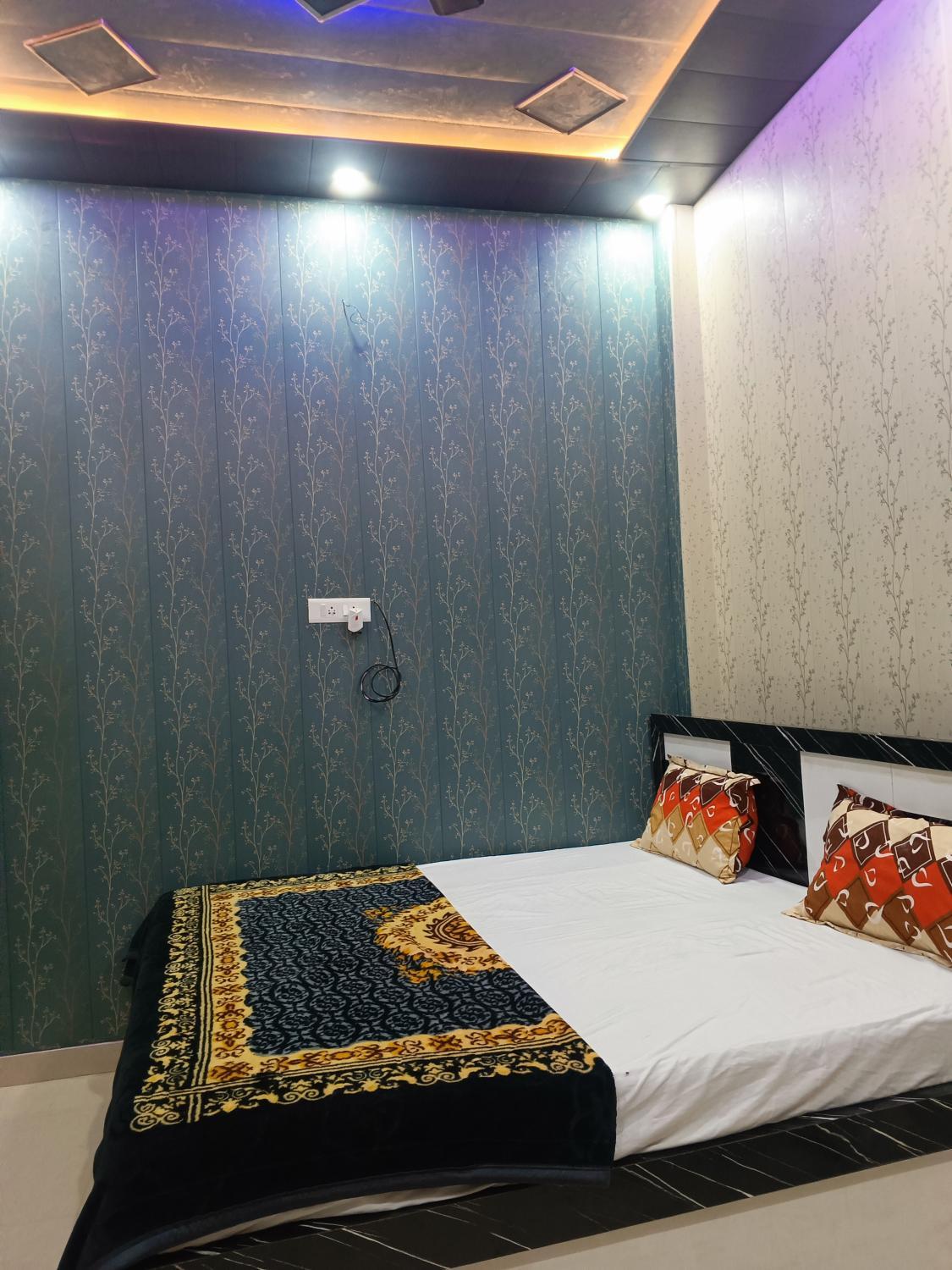 5, Pari Residency 5 mint walking from Shri Ram janmabhoomi temple, Faizabad