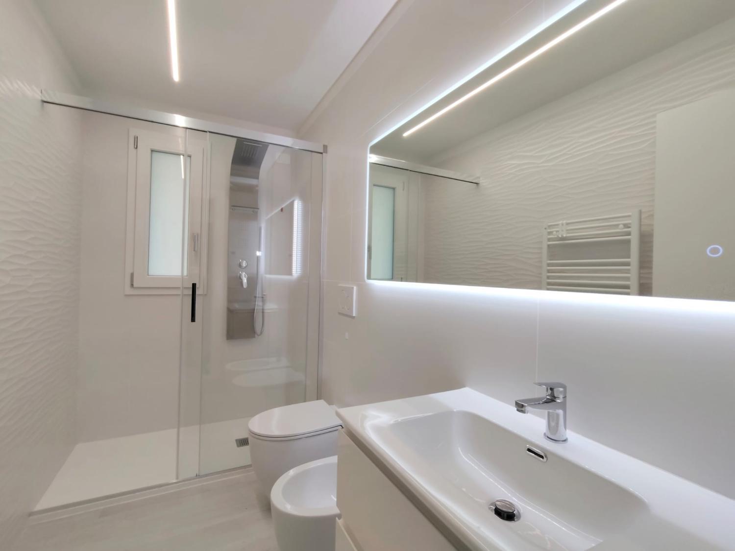 3, CRYSTAL Apartments DELUXE, Udine