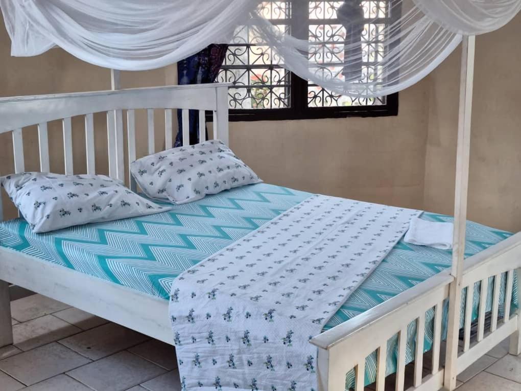 5, Silent home, Kinondoni