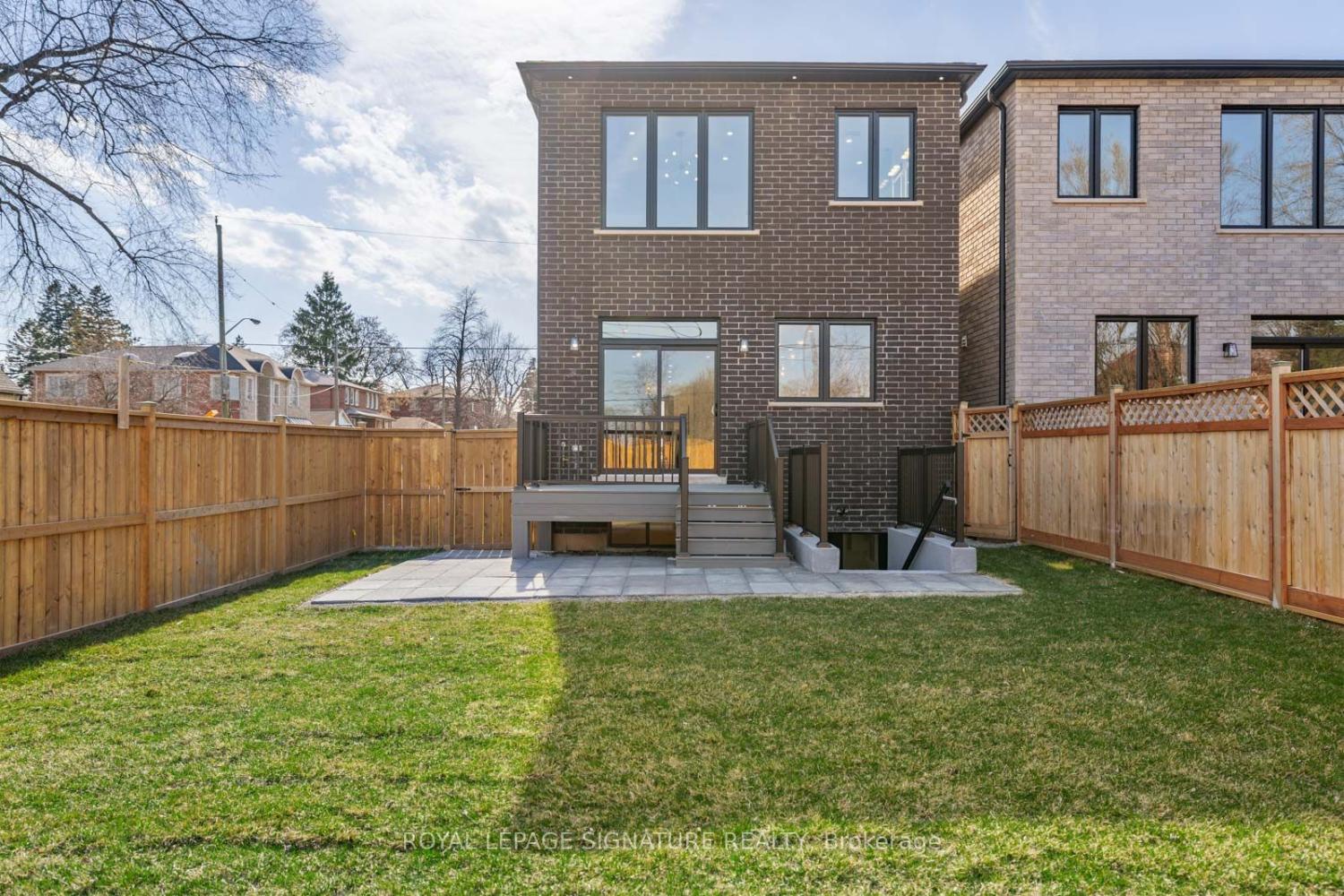 2, Luxurious House in Scarborough, Toronto