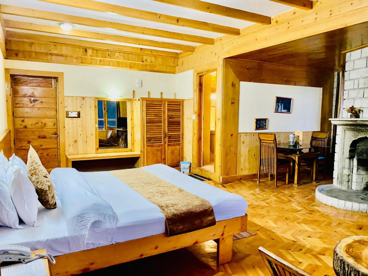 4, The Vashisht, Manali - A Four Star Luxury Hotel, Kullu