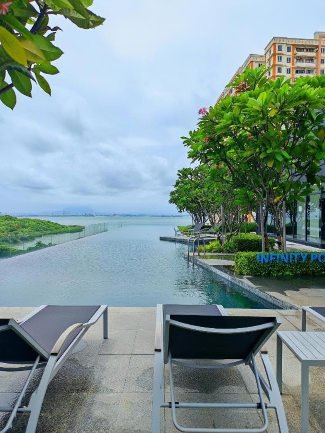 Swimming pool 2, Urban Suites TWO Or THREE Bedroom Georgetown by ANC, Pulau Penang