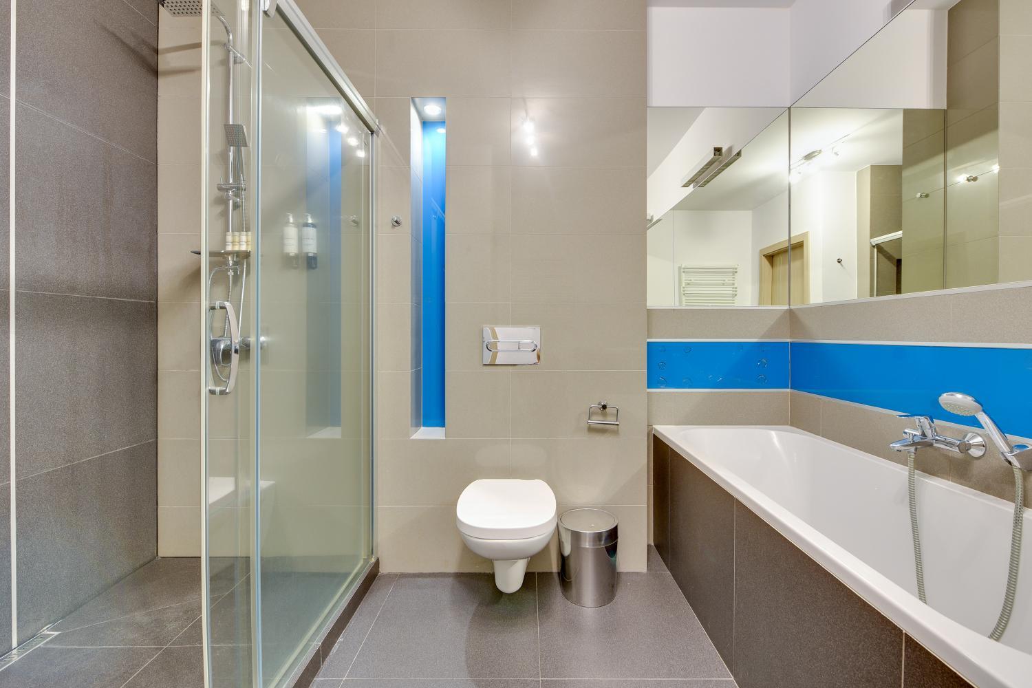 Bathroom 3, Waterlane SPA by Blue Mandarin Apartments, Gdańsk City