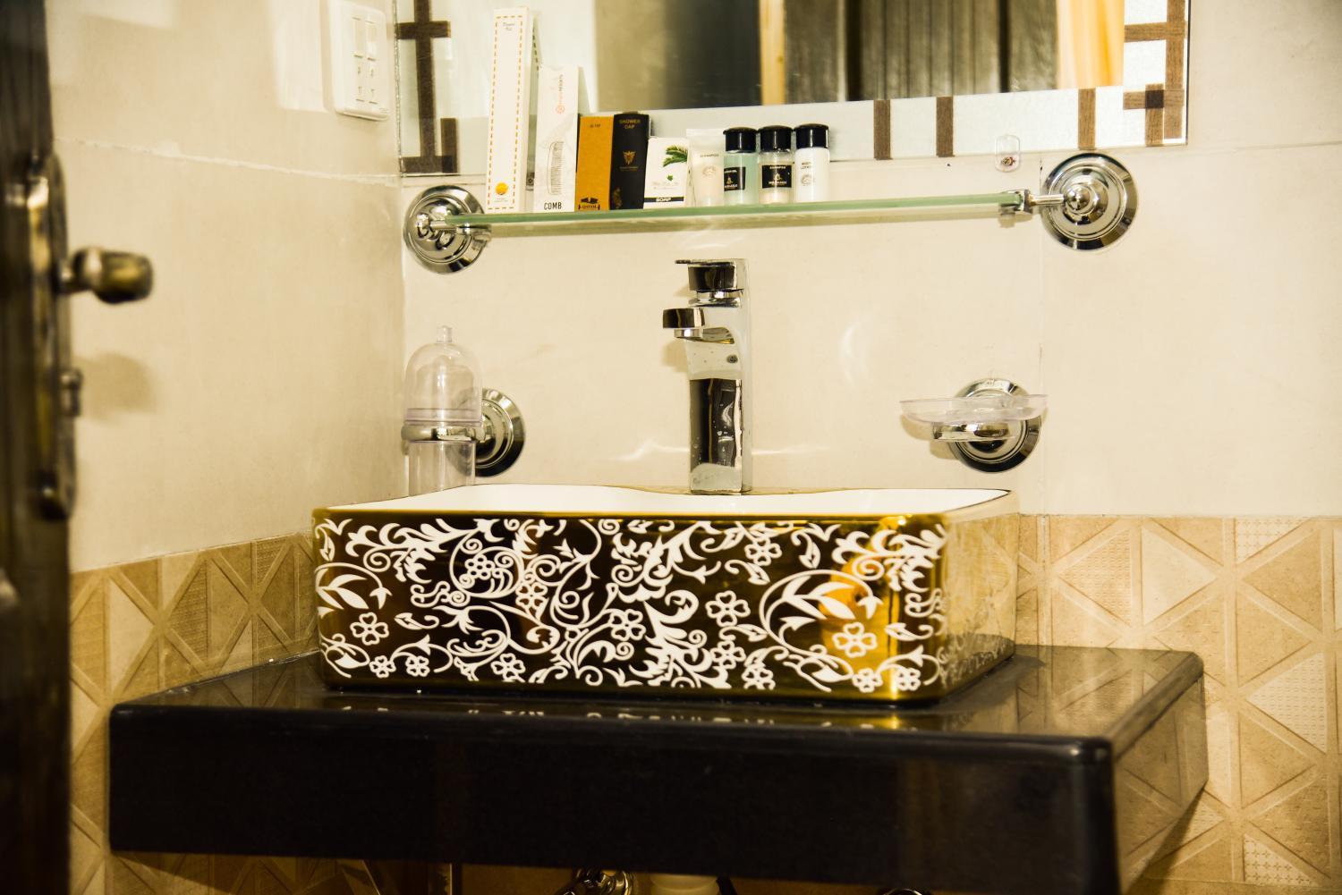 Bathroom, Sunset Heights Resort & Residencia, Islamabad