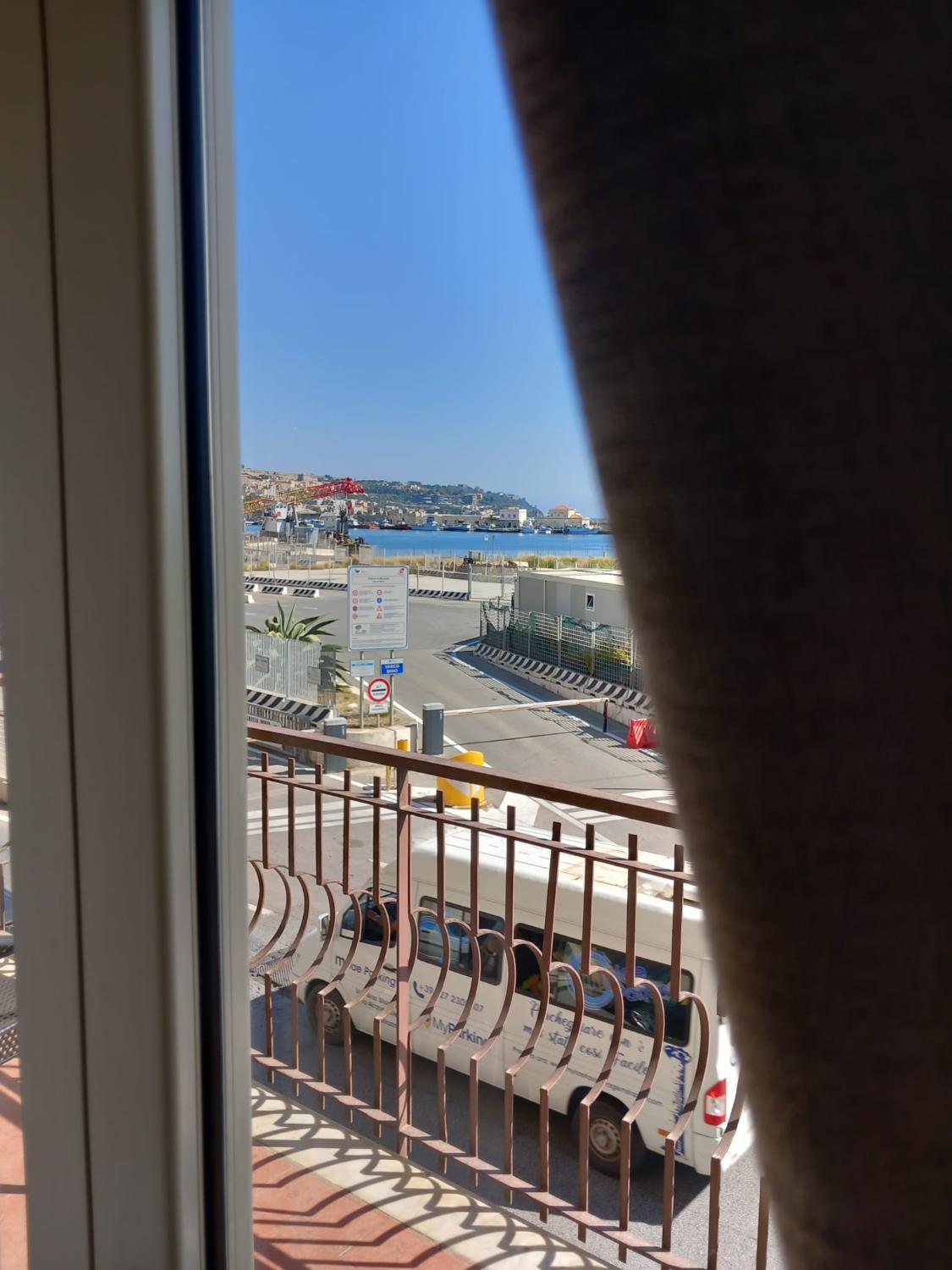 4, BAARIA porto, Messina