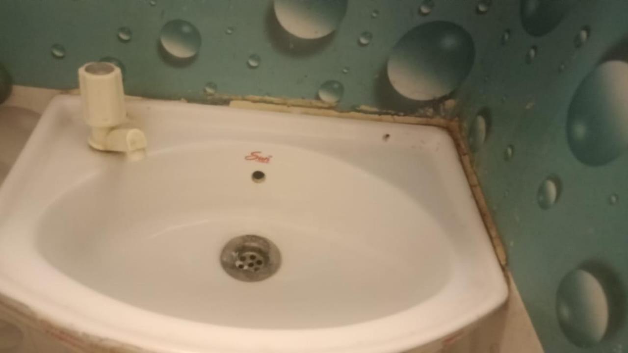 Bathroom 5, Hotel Mara, Kancheepuram