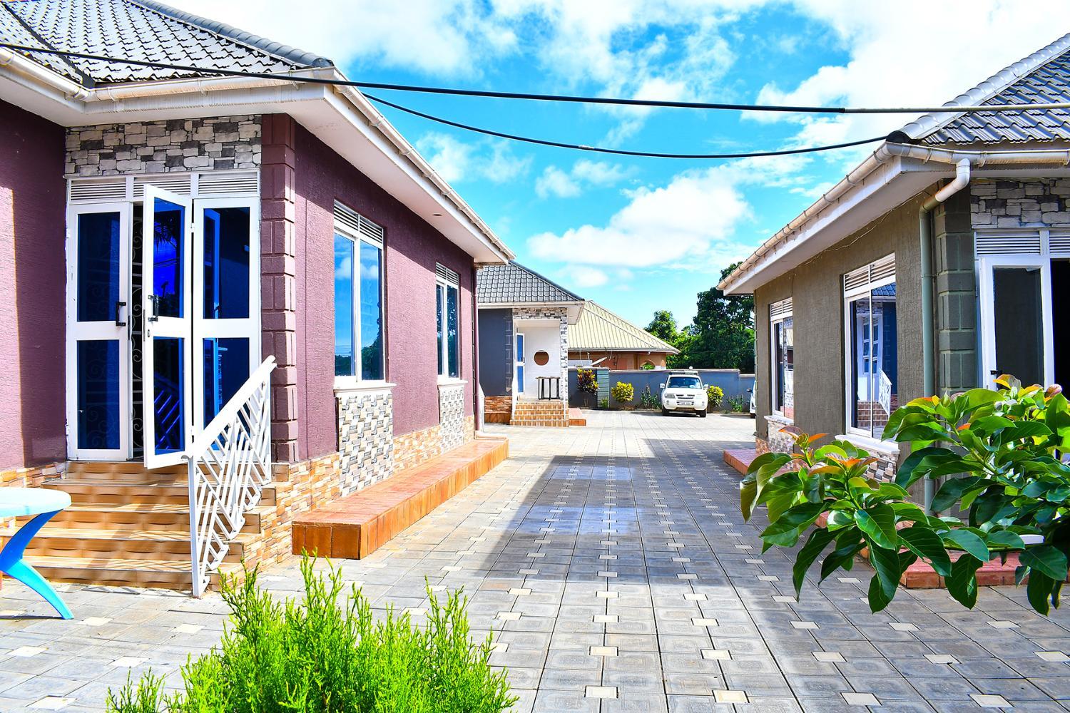 Exterior view 2, Entebbe Virtue Residence and free airport pickup, Busiiro
