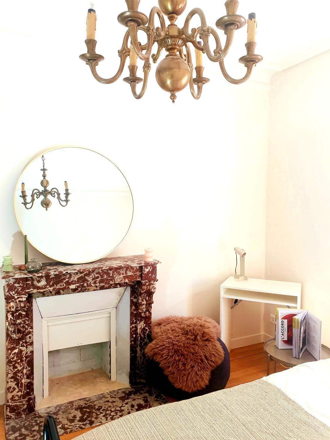 2, Au pied de metro de la Mairie Coliving Paris style, Seine-Saint-Denis