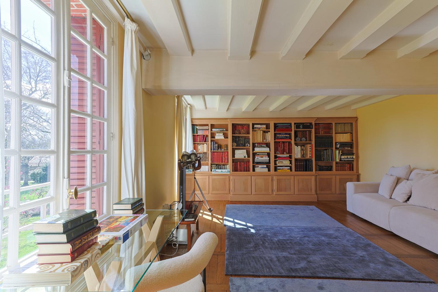 Shared lounge/TV area, Le Manoir de Mousseaux, Loir-et-Cher