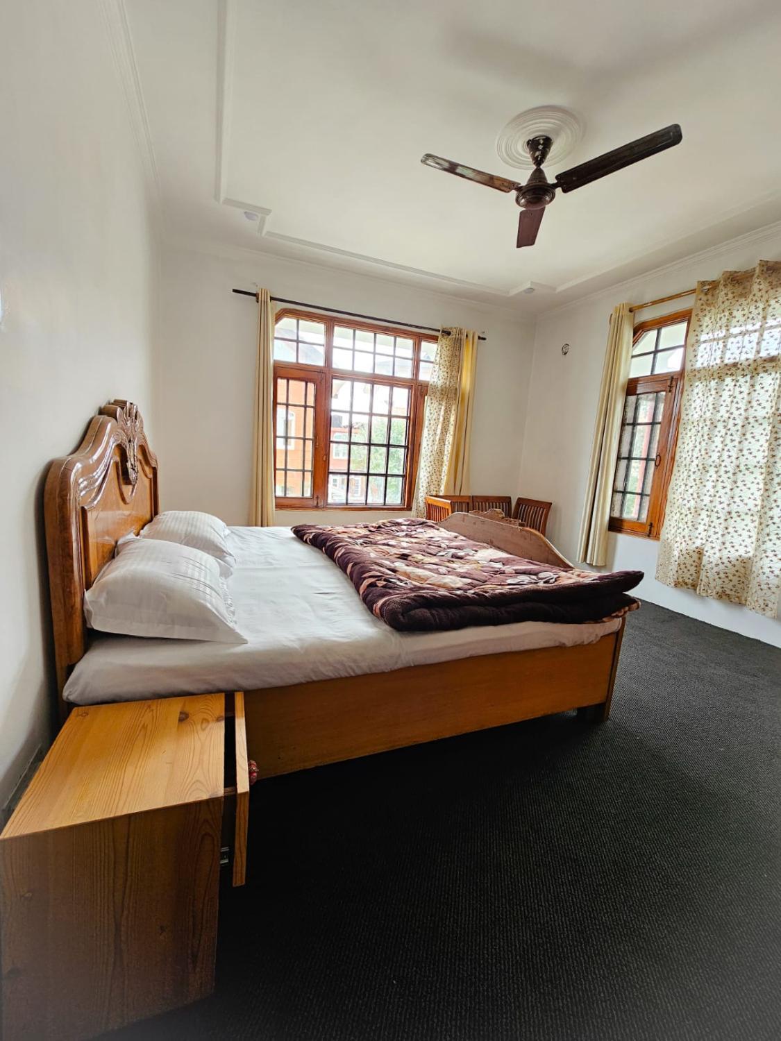 4, SERENE by JUNIPER RESORTS, Rajbagh, Srinagar, Srinagar