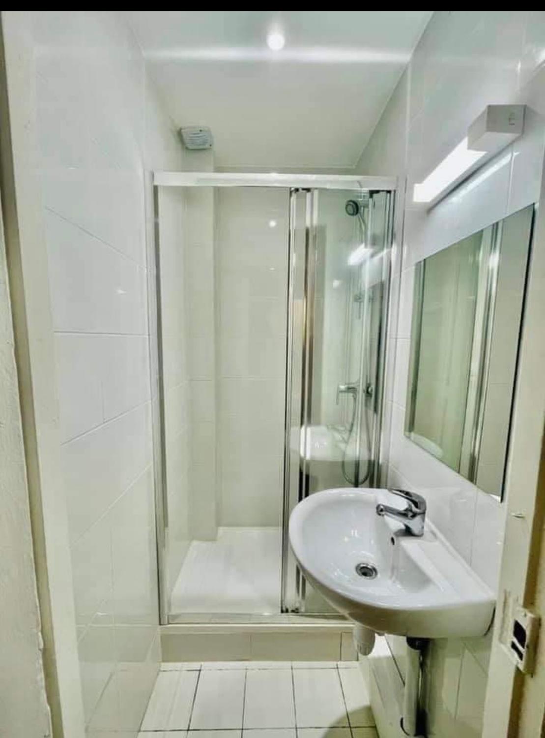 2, Room private next to train B, easy go to center ville, Val-de-Marne