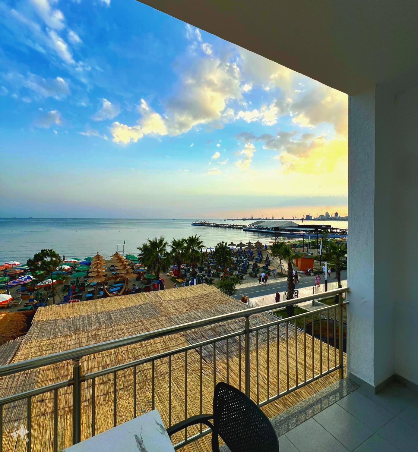 2, Blue Eye Restaurant and Hotel, Durrësit