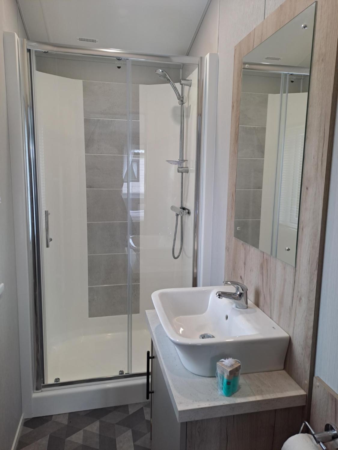 Bathroom 3, Addlethorpe Golf & Country Club, Lincolnshire