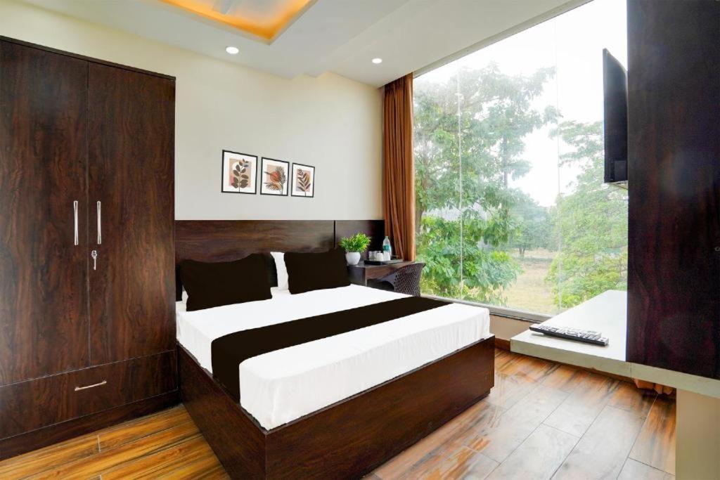 3, Expo Suites, Gautam Buddha Nagar