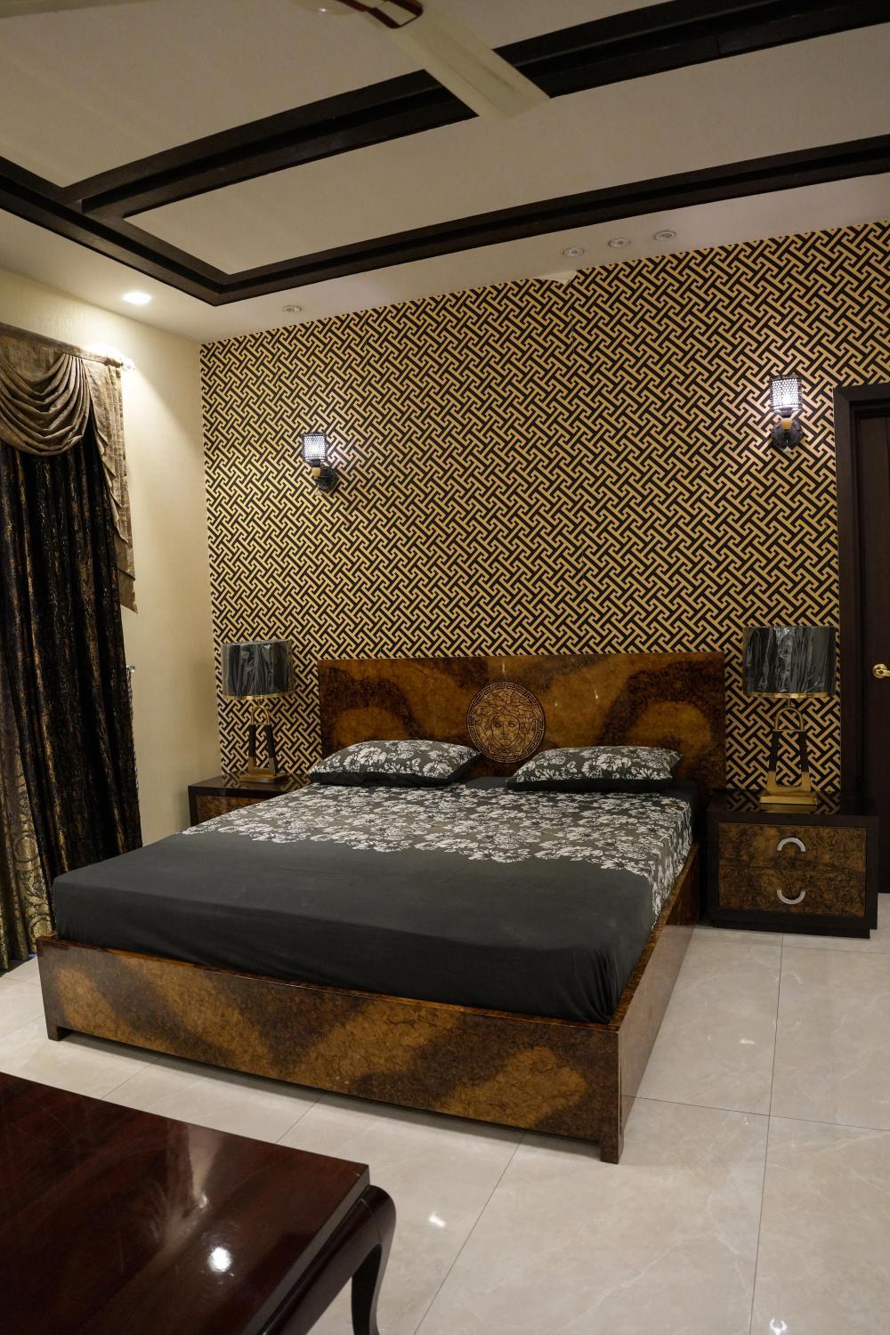 4, Triphatch Farm House, Lahore
