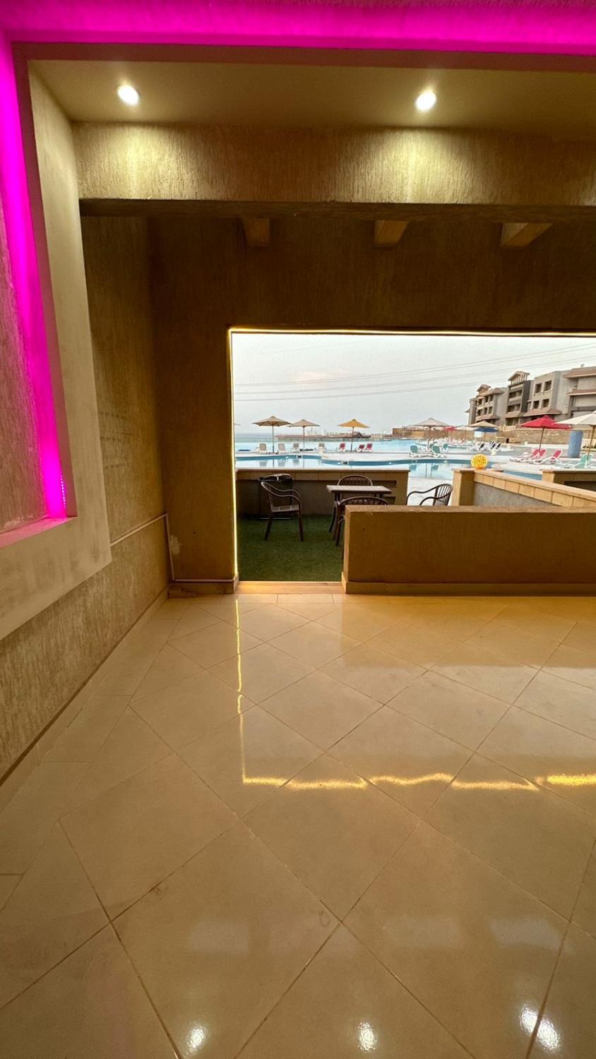 3, Porto Sokhna Island 2 families only, 'Ataqah