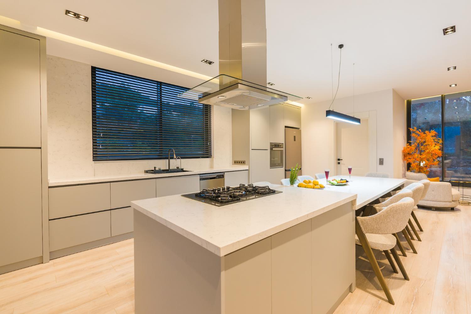 Facilities 5, Lux Villa w Jacuzzi Priv Pool - All Rooms wAC, Kaş