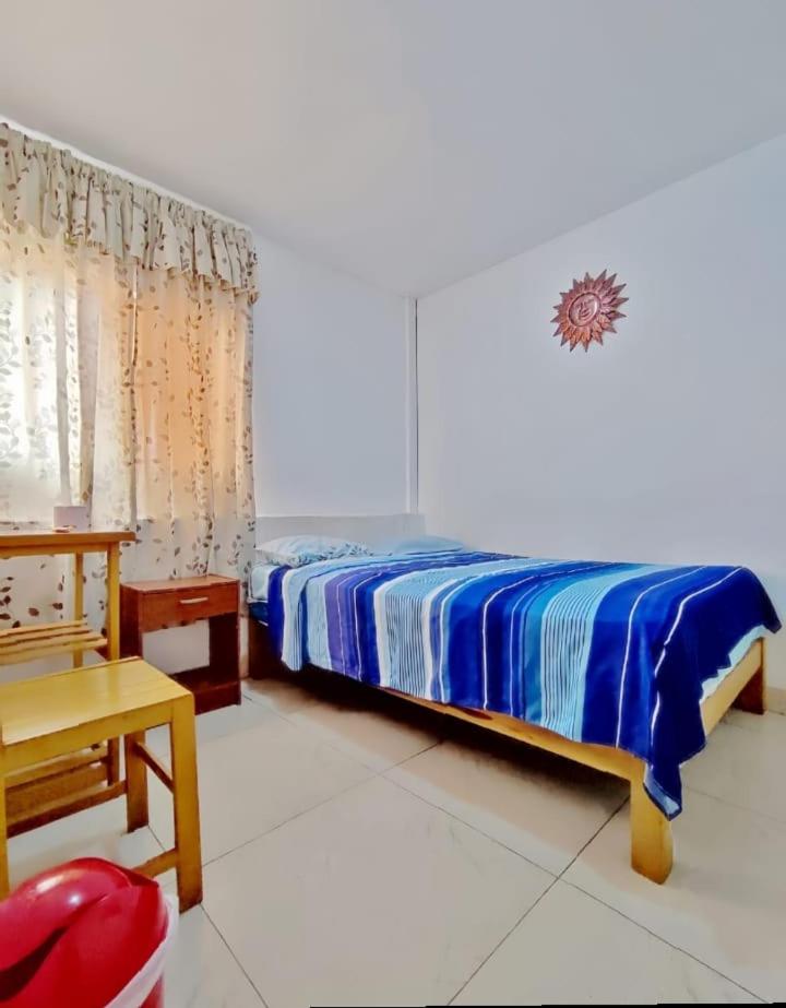 2, HOSTAl IMPERIO, Lima