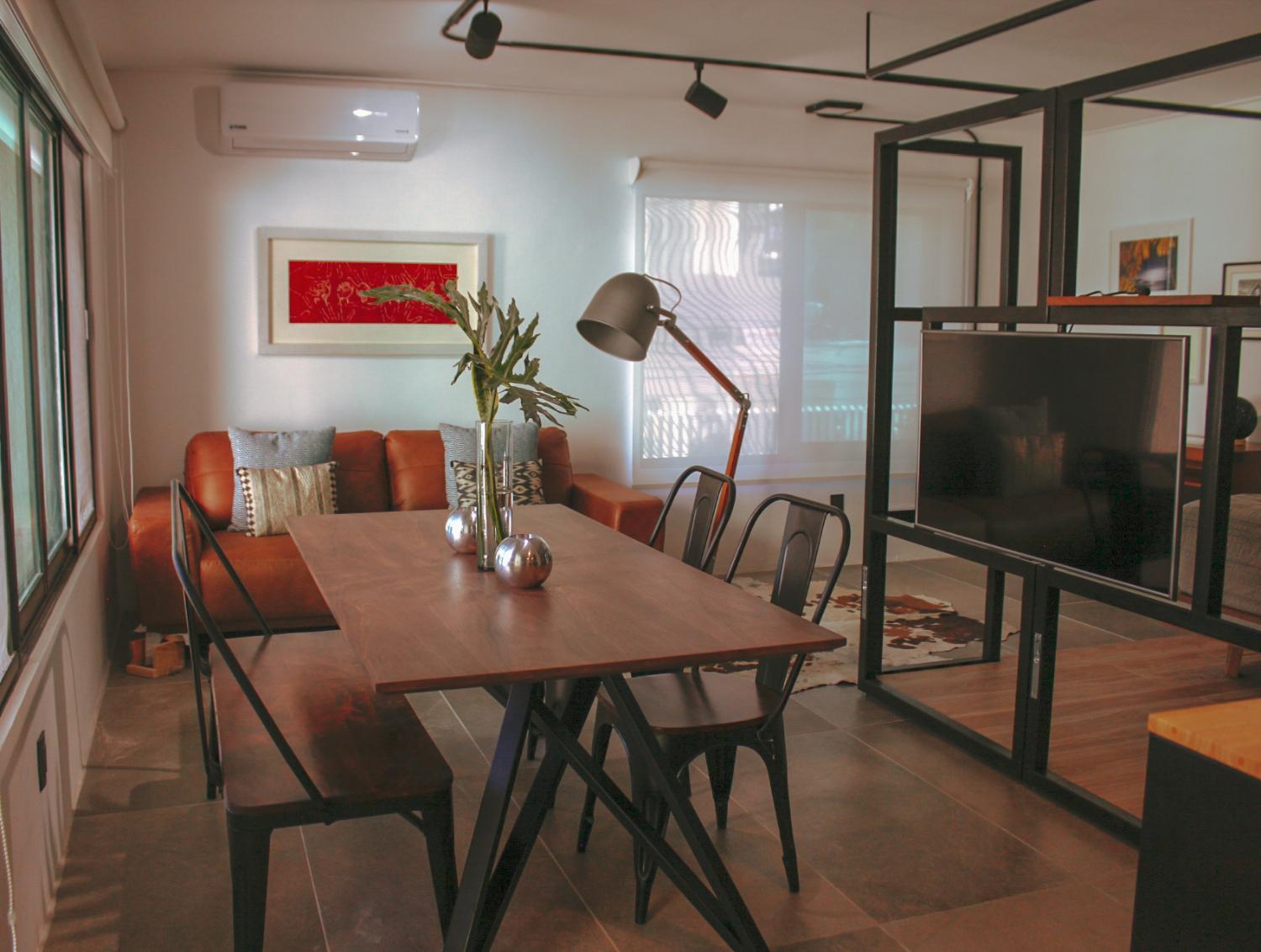 Shared lounge/TV area