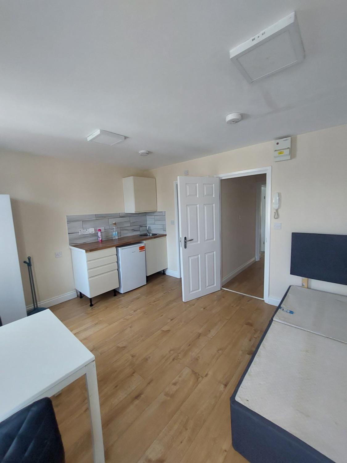 3, B Lodge, London