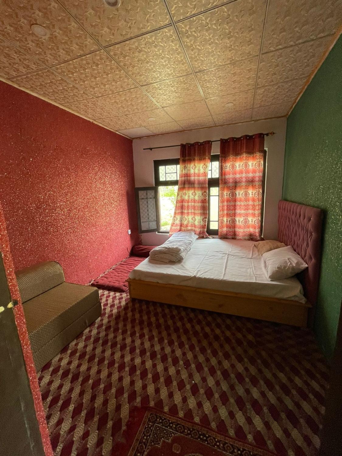 3, Roomyoo guest house and farm house, Northern Areas