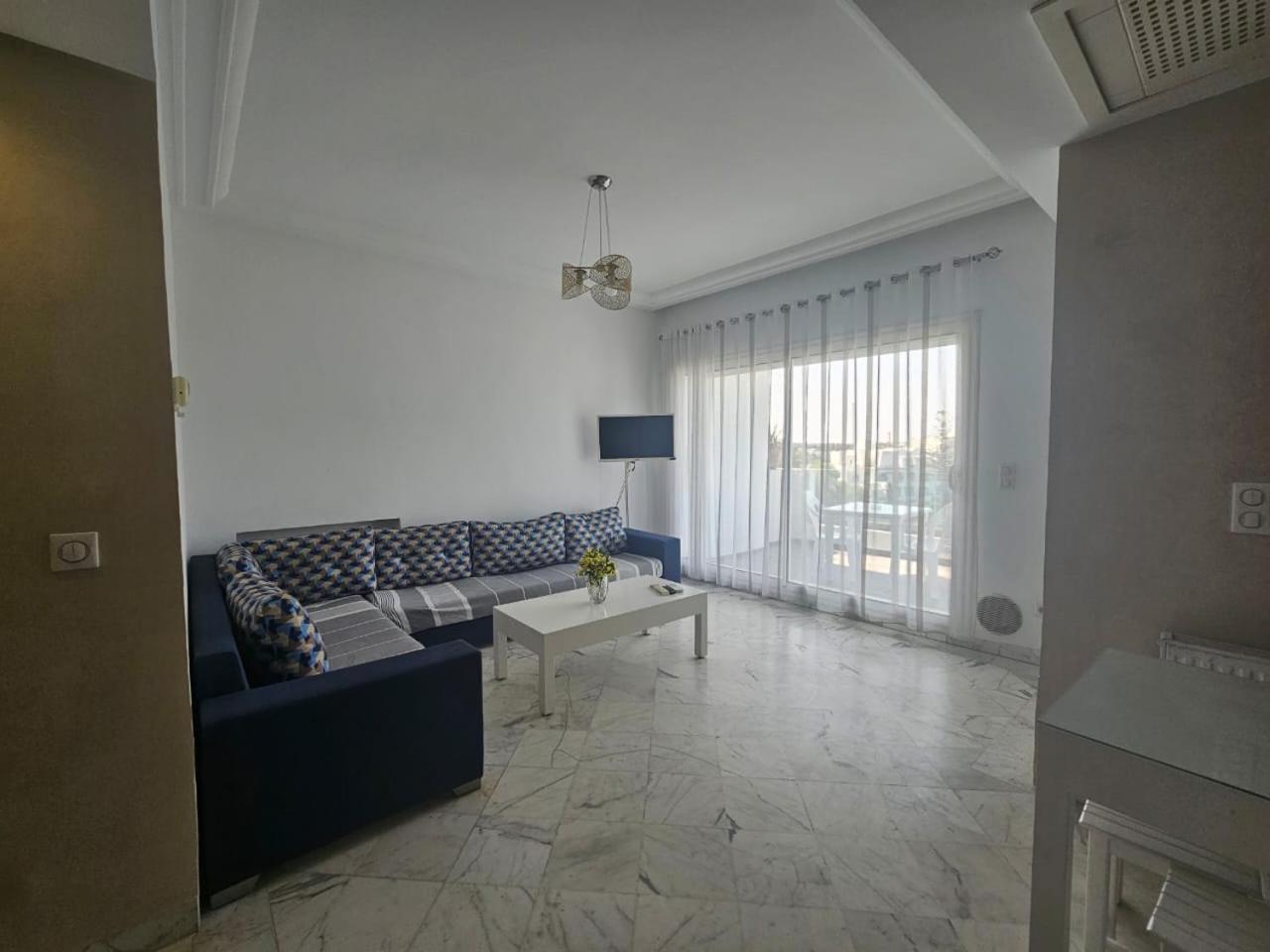 5, location saisonniere un s2 dans une residence pied dans l'eau a kantaoui, Hammam Sousse
