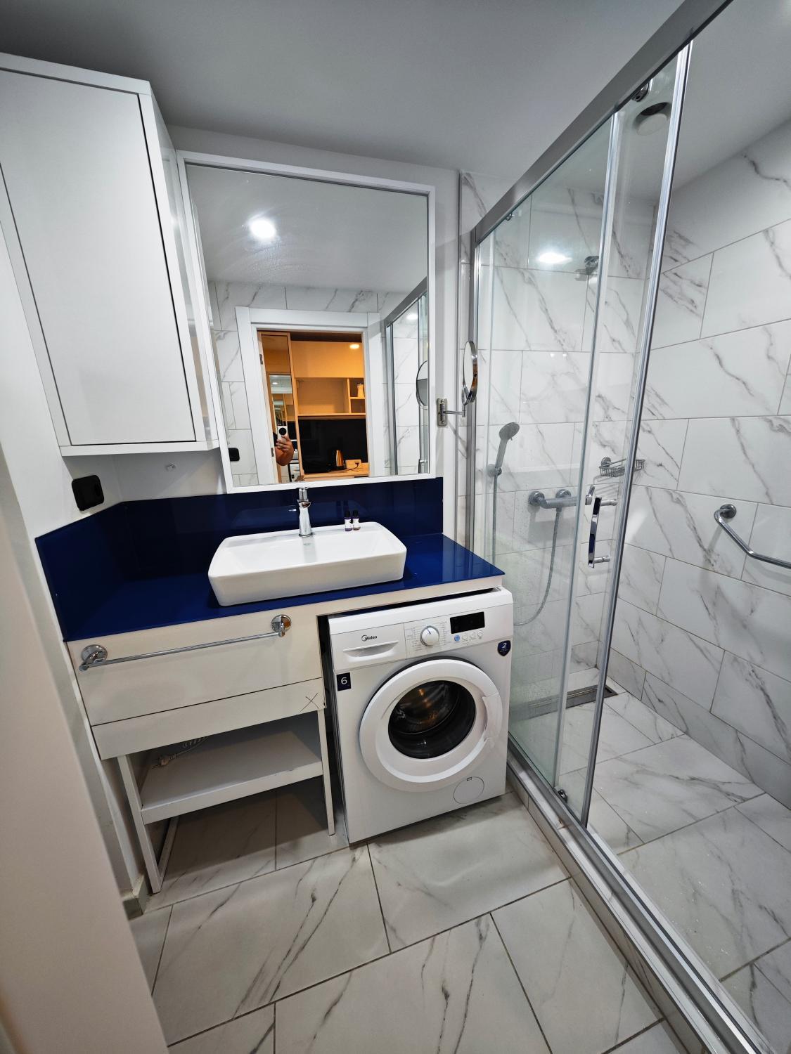 Bathroom 3, SUPERiOR ApartHOTEL ORBi CiTY, Batumi