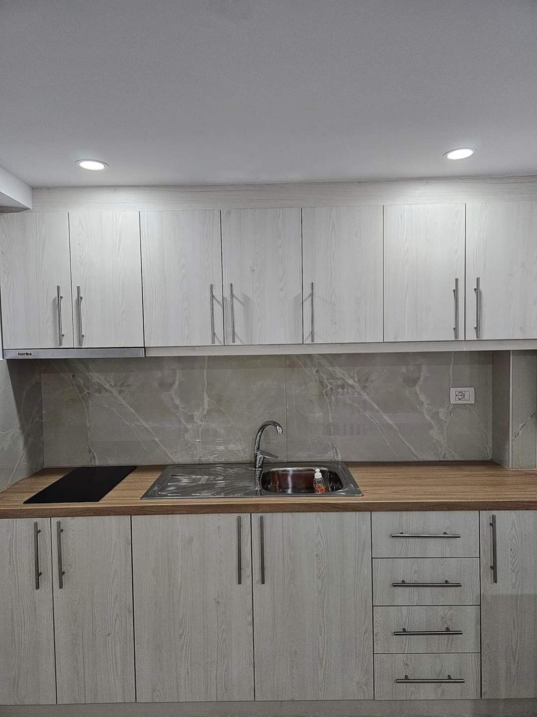 4, Holiday Apartment Bido Sarande, Sarandës