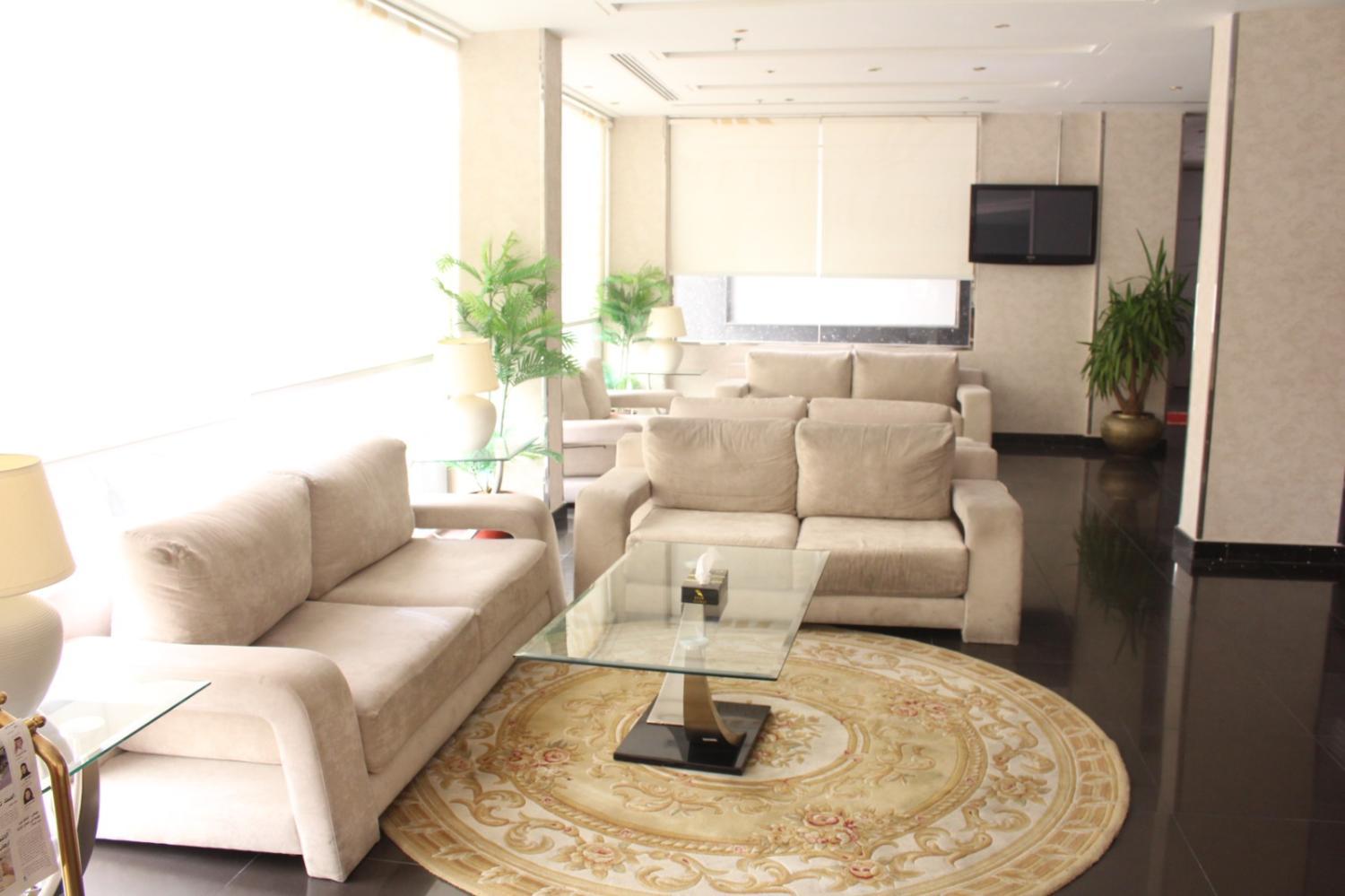 2, Etab hotel and suites