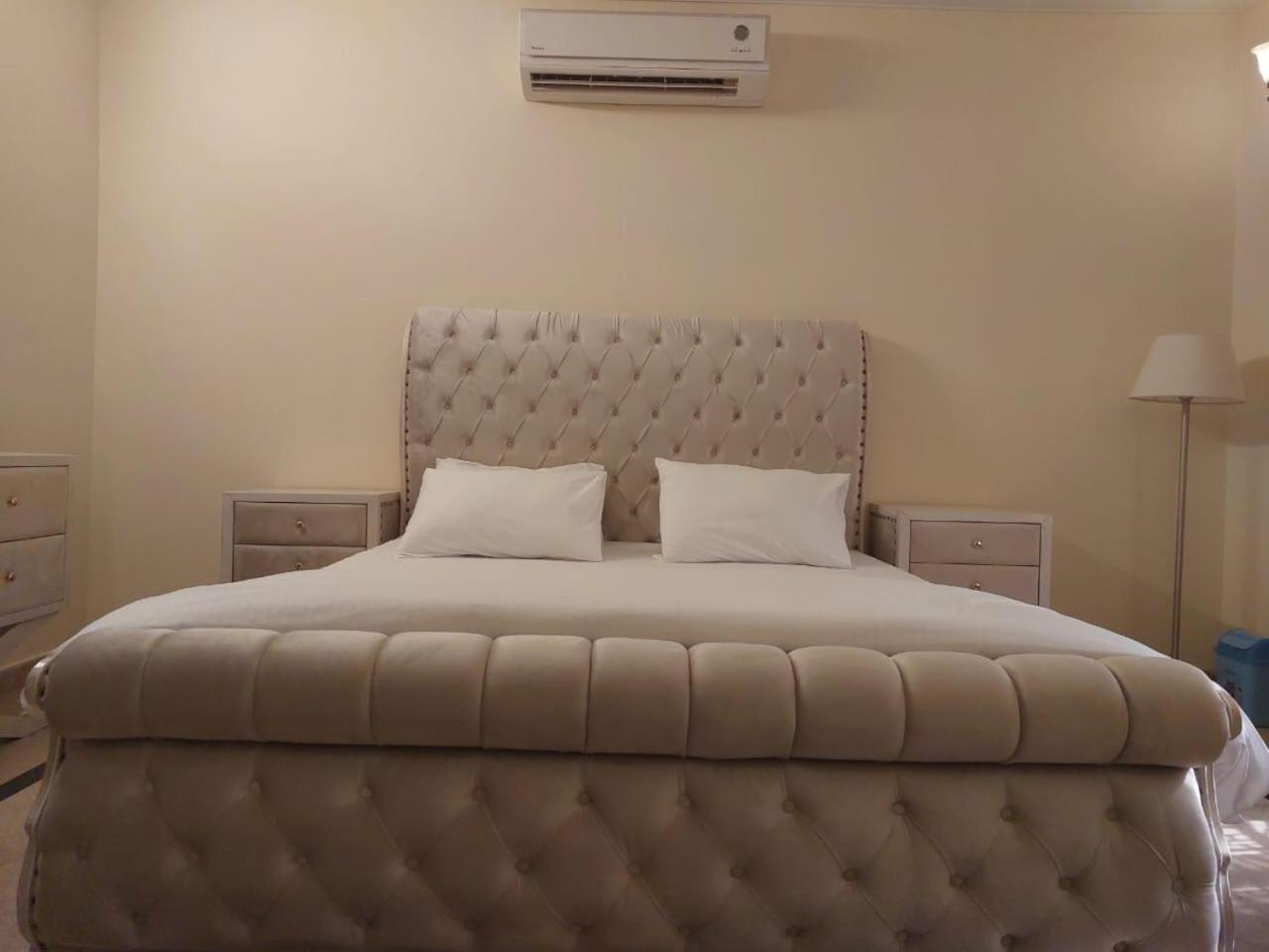 2, Dream Palace, Islamabad