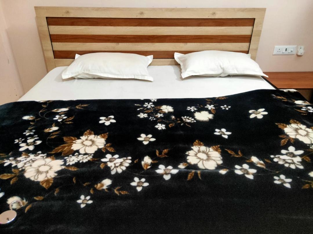 3, Hotel Shyam Deep Palace, Sikar