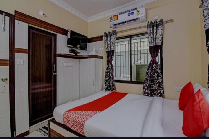 2, Poulomi hotel & associate, North 24 Parganas