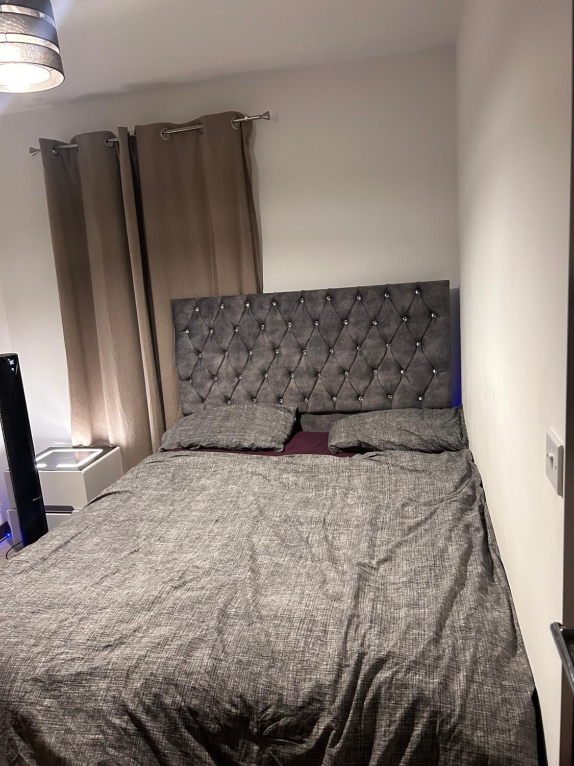 Bed, Lee's Apartments, Kingston upon Hull