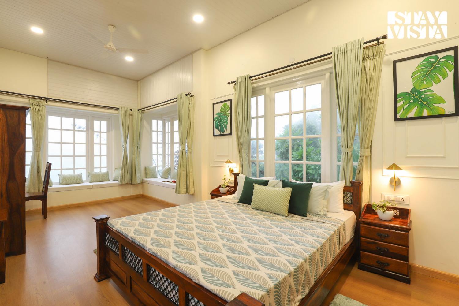 2, Forktail House with Swimming Pool at Kalimpong by StayVista, Darjiling