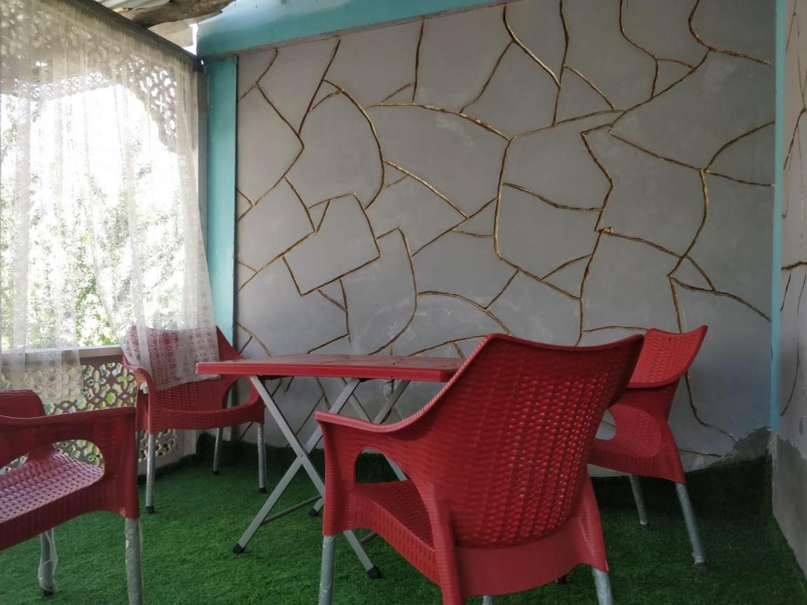 4, jugnu geust house, Northern Areas