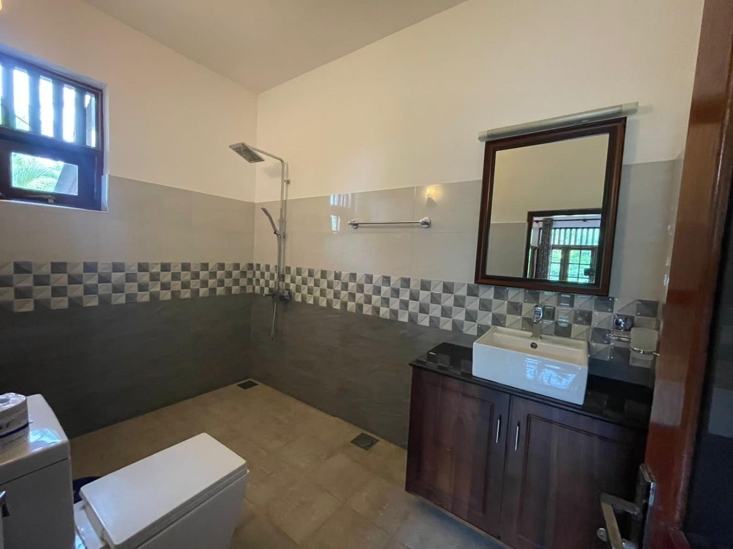 Bathroom 3, Paradise Stays Bentota, Bentota