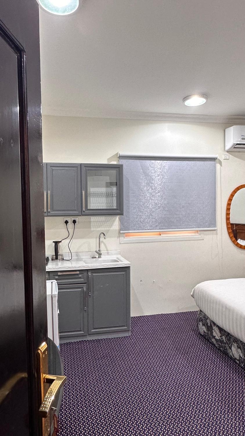 4, al khalidiyyah lil shuqoq wa'l guruf, Al Madinah Al Munawwarah