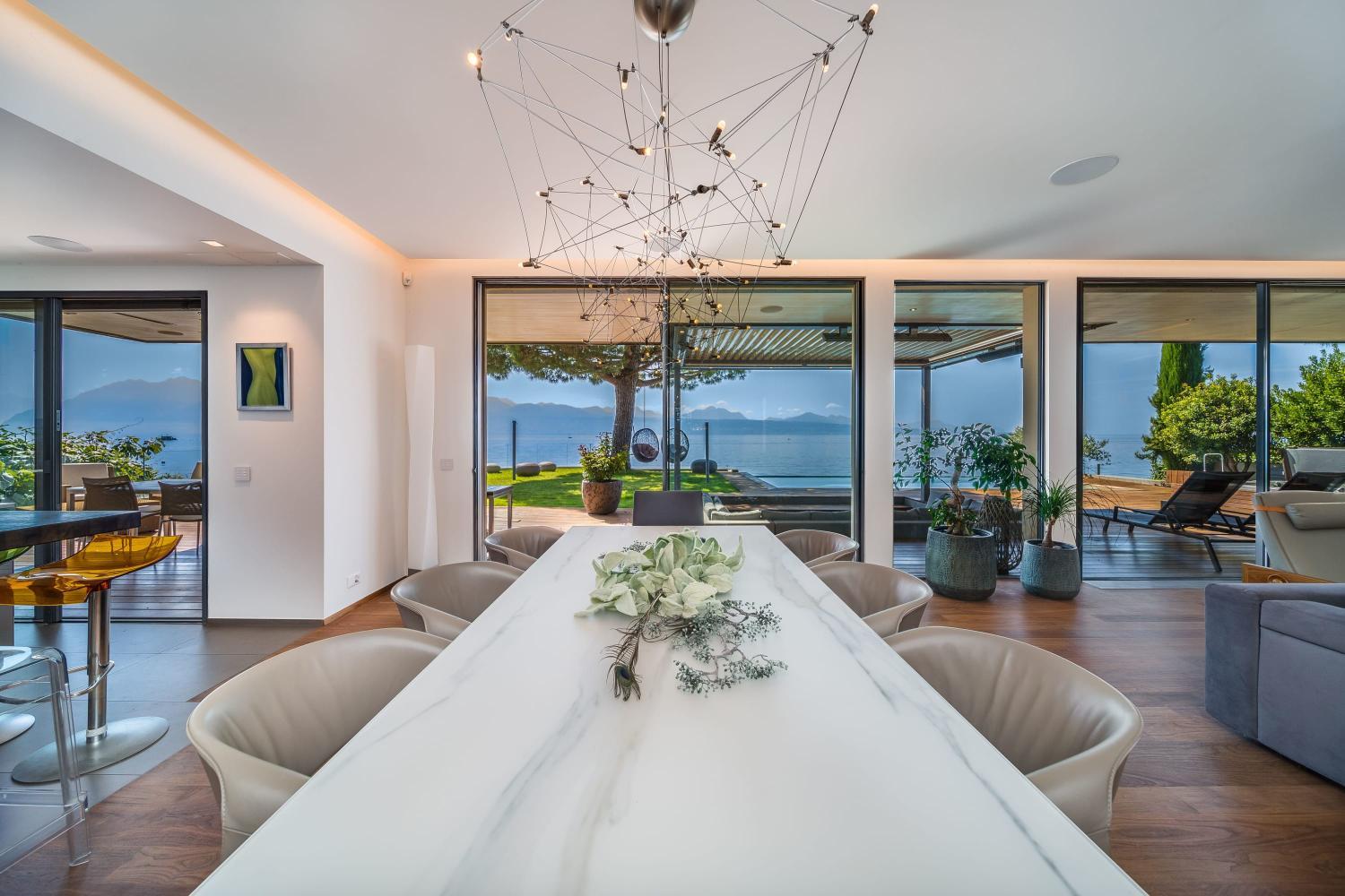 3, Lausanne area Luxurious 4-Bedroom Villa on the Lake by GuestLee, Lavaux-Oron