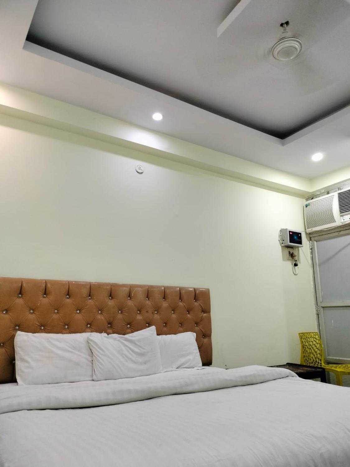 5, Hotel Moon Palace, Lucknow
